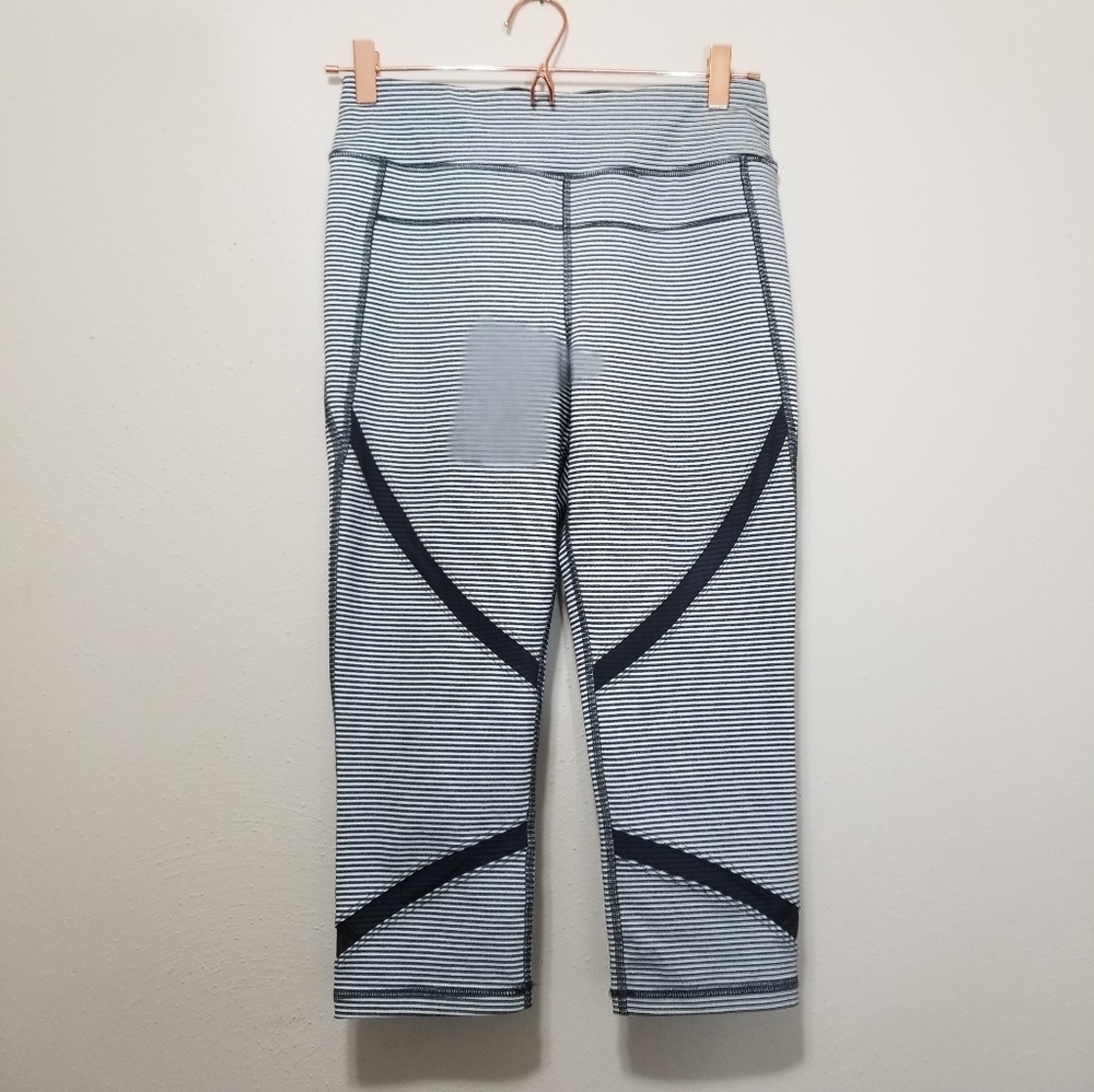 Calvin Klein striped workout/ yoga pants (f)